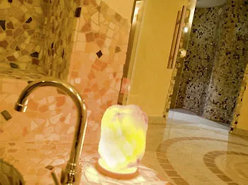 Avital Hotel