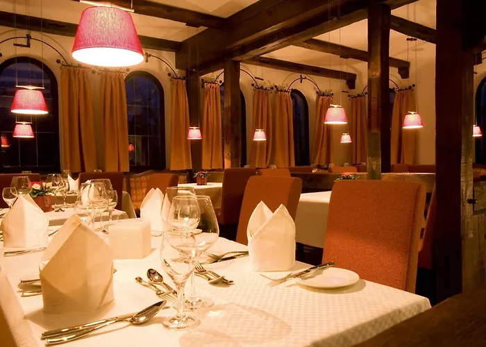 Hotell Avital 4*