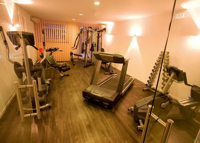 Hotell Avital 4*