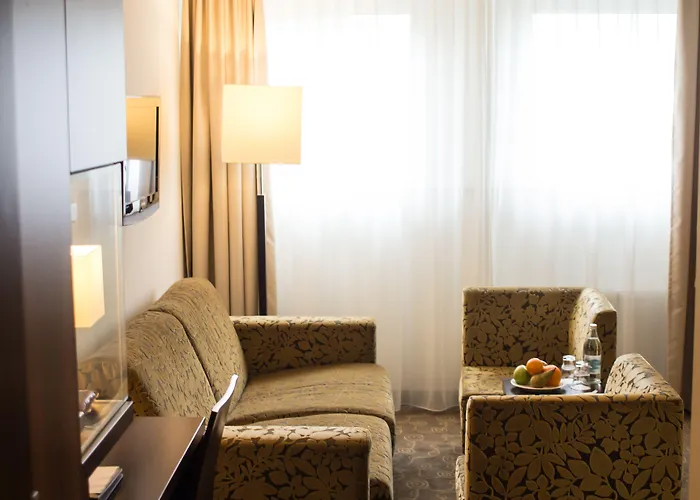Hotell Avital 4*